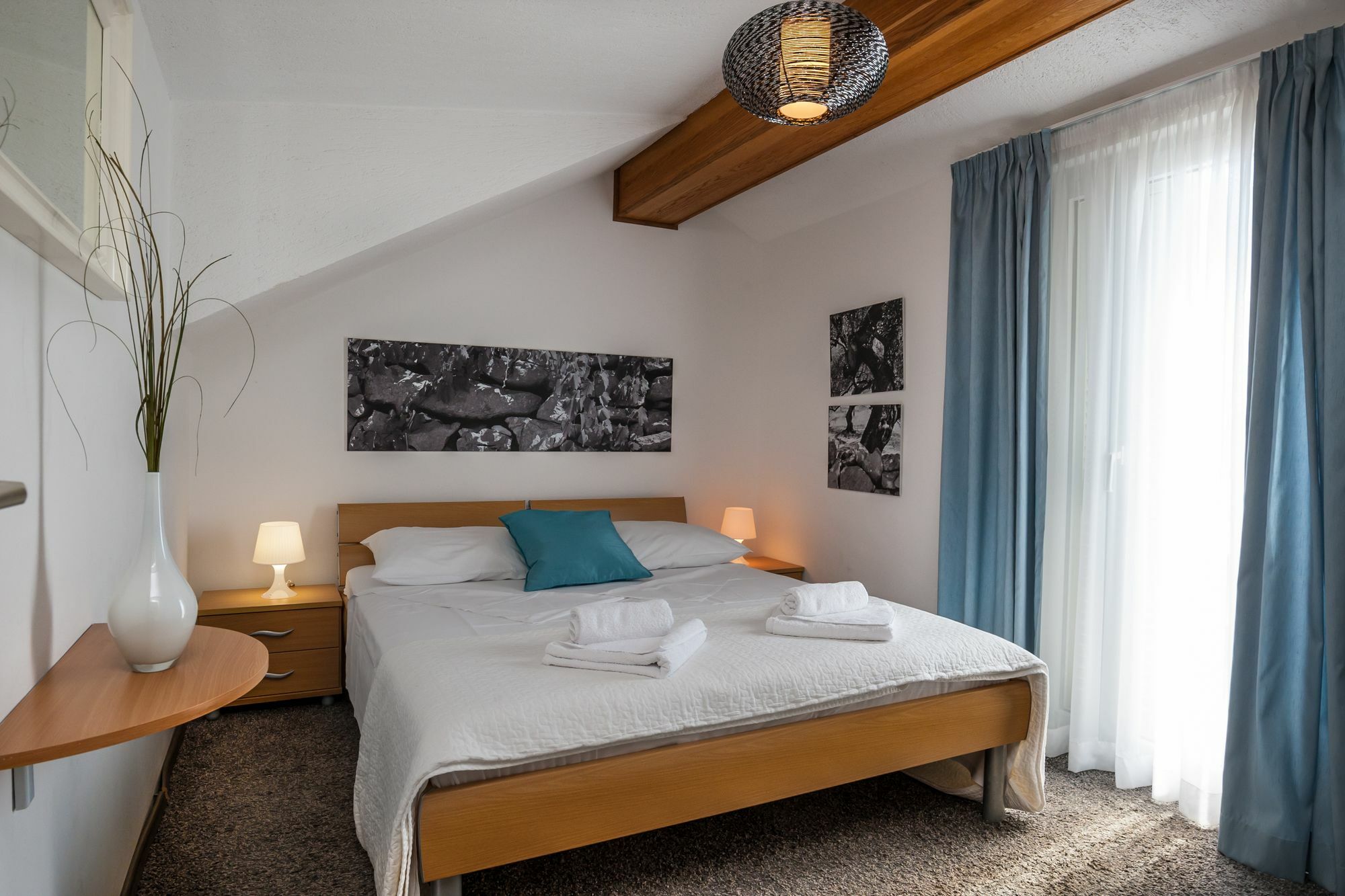 Villa Livia Apartments Бол Экстерьер фото